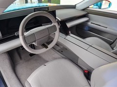 捷豹Type 01纯电GT上市：12万英镑起，极简石材内饰+三电机746kW性能