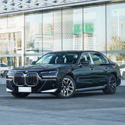 三款百万级豪华轿车对决：科技、奢华与性能的巅峰之选