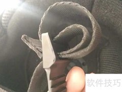 电动车头盔日字扣系法图解