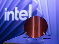 英特尔制程紧张持续至2026年，AI PC与先进工艺进展成亮点