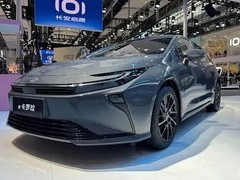 一汽丰田推星幕前脸新款卡罗拉，12月上市