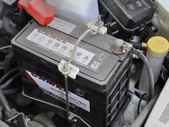汽车养护四大误区警示：勿乱拆电瓶、调火花塞、频洗节气门、私拆缸盖