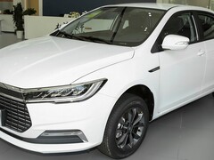 误越停止线别慌！立即停稳可避闯红灯重罚