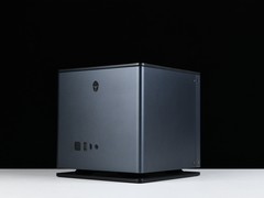 性能释放相当猛！锐龙AI Max+ 395跑分再创新高  雷神水冷迷你AI工作站评测