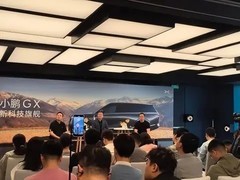 特斯拉FSD Supervised在华商用落地，小鹏回应欢迎并强调本土化优势
