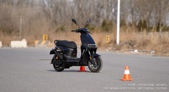 九号鼹鼠自平衡2.0+同频双闪，定义两轮智能新赛道