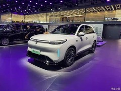魏牌全新中大型SUV V8X成都车展开启交付，售价22.68万起