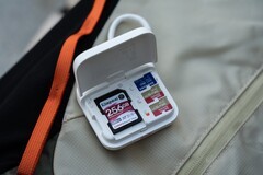 PGYTECH Mini闪传卡盒体验：收纳、高速传输多功能合一