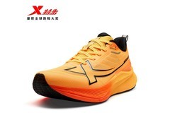 特步两千公里三代男跑鞋265元