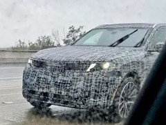 全新宝马X5 G65路试曝光：小翼门把手+燃油六缸，纯电风格混搭传统动力