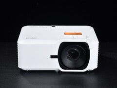 高亮/长效/易维护 优派LSD400W激光投影机评测