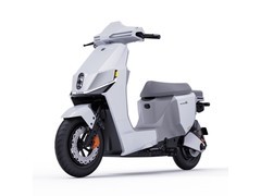 绿源S90锂电电动车限时特惠，48V30Ah超长续航，国标认证安心出行