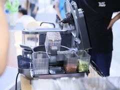 海尔发布全球首台全自主AI烹饪机器人AI厨天才CR3