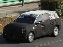 鸿蒙智行全新尊界SUV伪装车曝光，搭载ADS 4.1与HarmonySpace 5