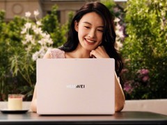 华为MateBook Pro推拂晓粉配色：轻薄续航新标杆