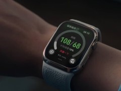 华为发布全球首款动态血压监测智能手表WATCH D2