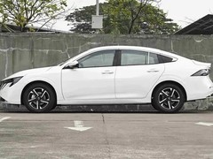 东风日产轩逸焕新登场，天籁/N7新能源齐发，价格与产品力博弈市场