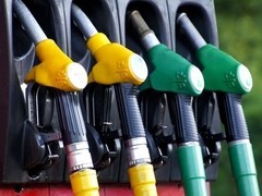 燃油车加速退场：4月乘用车销量前十仅1款燃油车，合资品牌全军覆没