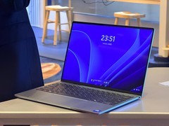 经典系列回归！上手体验戴尔XPS 13 2026