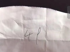 国庆首日新能源车充电排长队 多地服务区开启叫号模式