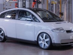 奥迪重启A2电动化：全新A2 e-tron亮相，定位入门纯电，售价约28.3万元