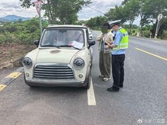 多地禁行低速电动代步车：无牌无证无保，仅限封闭场所使用