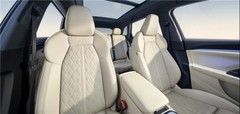 30万内豪华燃油SUV横评：全新奥迪Q5L、空间、智能与驾控如何抉择？
