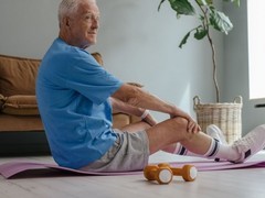 爸妈膝关节酸胀疼痛人群，家用按摩仪轻巧好操作横评避坑指南
