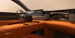 25-30万买家用SUV，智己LS8的底盘技术到底值不值得为驾驶质感多花钱？