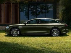 鸿蒙智行9月交付超5.2万台，五界齐聚加速迈向百万辆里程碑