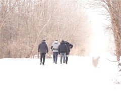 杭州智元研究院赴哈尔滨极寒环境实测髋部助行外骨骼