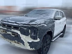 郑州日产全新帕拉丁实车曝光：硬派越野SUV全面升级