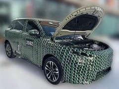 一汽与零跑首款联合开发车型谍照曝光，2026年发布