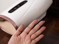 加班后手腕发僵的人，腱鞘理疗仪怎么挑？热敷和脉冲要配得上