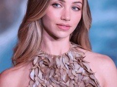 艾米莉·拉德红毯化身娜美，海贼王真人剧首映引爆全球期待