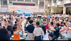 幸“盔”有你 九号电动车走进江西龙南校园捐赠头盔 携手当地交警开讲安全课