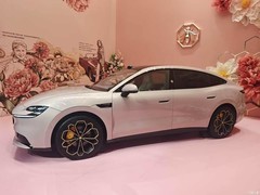 女生第一台纯电轿车怎么选？15万级好看好开好停的推荐