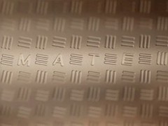 华为Mate 80 Pro Max发布：金属微纹藏Mate彩蛋