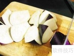 地三鲜茄子做法，家常美味