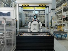 宝马莱比锡工厂启用AEON人形机器人，开启欧洲汽车制造物理AI新纪元