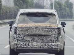 小米首款大型增程SUV YU9实车曝光，定位30-50万元，2026年下半年上市