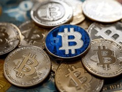 比特币暴跌破63500美元，单日爆仓近5亿美元创恐慌新低