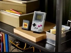 乐高复刻任天堂初代GB掌机