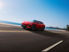2030万纯电SUV｜岚图追光S：年轻人喜欢的高颜值座驾