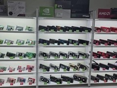 韩国博主晒30年显卡收藏：从NV1到RTX 5090工程样品