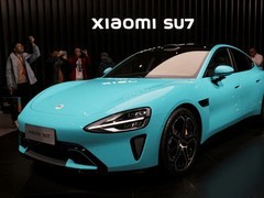 小米SU7二手车商大幅降价引发热议