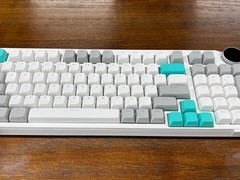 北通灵感键盘：用游戏手柄堆料思维打造机械键盘