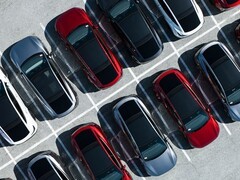 特斯拉冲刺年末交付：中国中心蓄势待发