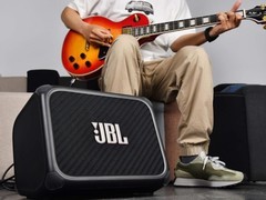 一台音箱干掉了我半个工作台上的设备 JBL BAND BOX评测
