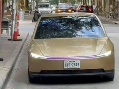 特斯拉发布全球首款量产全无人驾驶出租车Cybercab